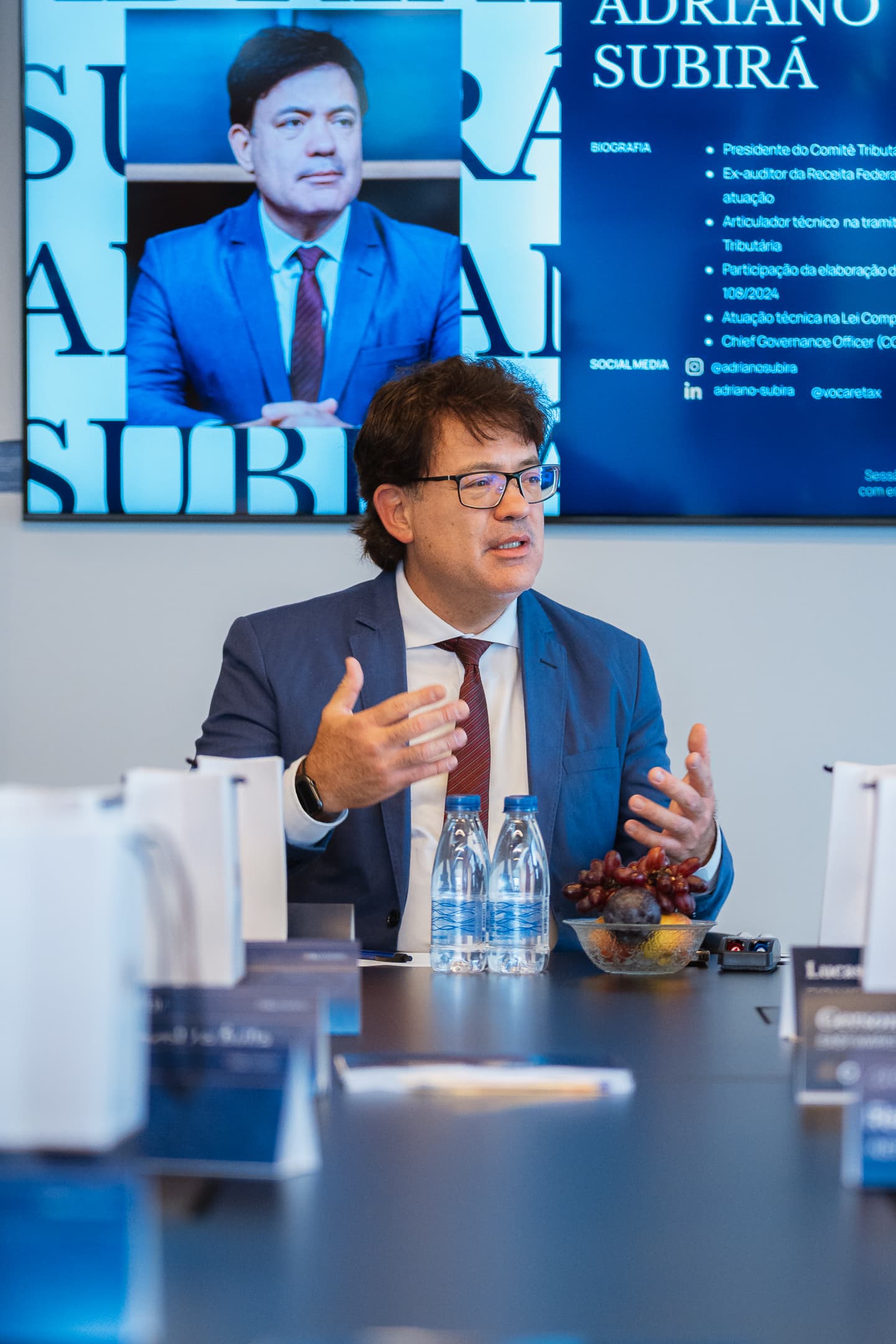 Adriano Subirá em reunião